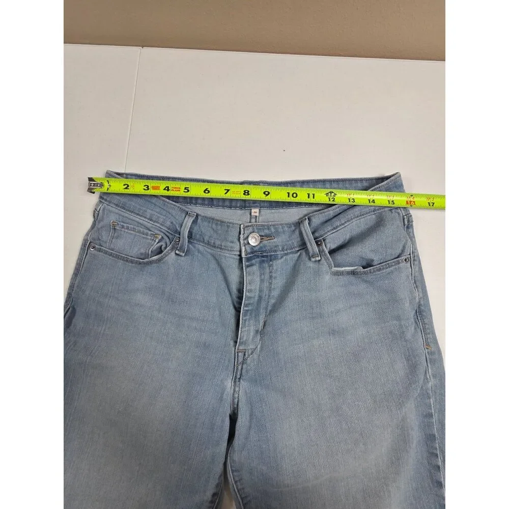 Levi's Light Wash Denim Bermuda Shorts W31 Cuffed Stretch Women's Jean Shorts